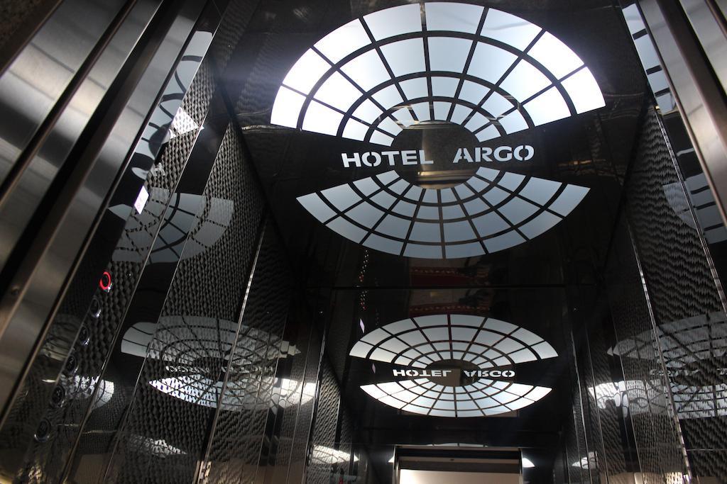 Hotel Argo バトゥーミ エクステリア 写真